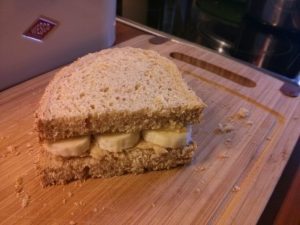 Bananenbrot mit Erdnussbutter