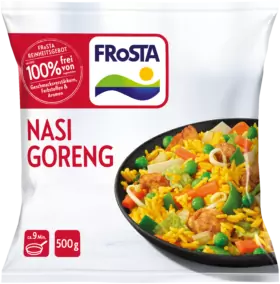 Eine Packung FRoSTA Nasi Goreng Tiefkühlprodukt: köstlicher gelber Reis mit Erbsen, Bohnen, Karotten und Hähnchen in 500g-Verpackung.