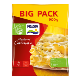 Eine 900g Großpackung FRoSTA Maccheroni Carbonara Tiefkühlprodukt in gelb-roter Verpackung mit Bild der cremigen Pasta und Details aufgedruckt.