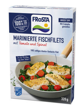Eine Packung FRoSTA Marinierte Fischfilets mit Tomate und Spinat, abgebildet in einer weißen Pfanne. Inhalt: 320g.