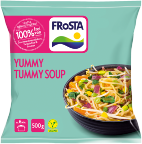 Eine Packung FRoSTA Yummy Tummy Suppe mit leckeren Nudeln und Gemüse. Vegan, 500 g, in 6 Minuten fertig, frei von Zusatzstoffen und künstlichen Aromen.