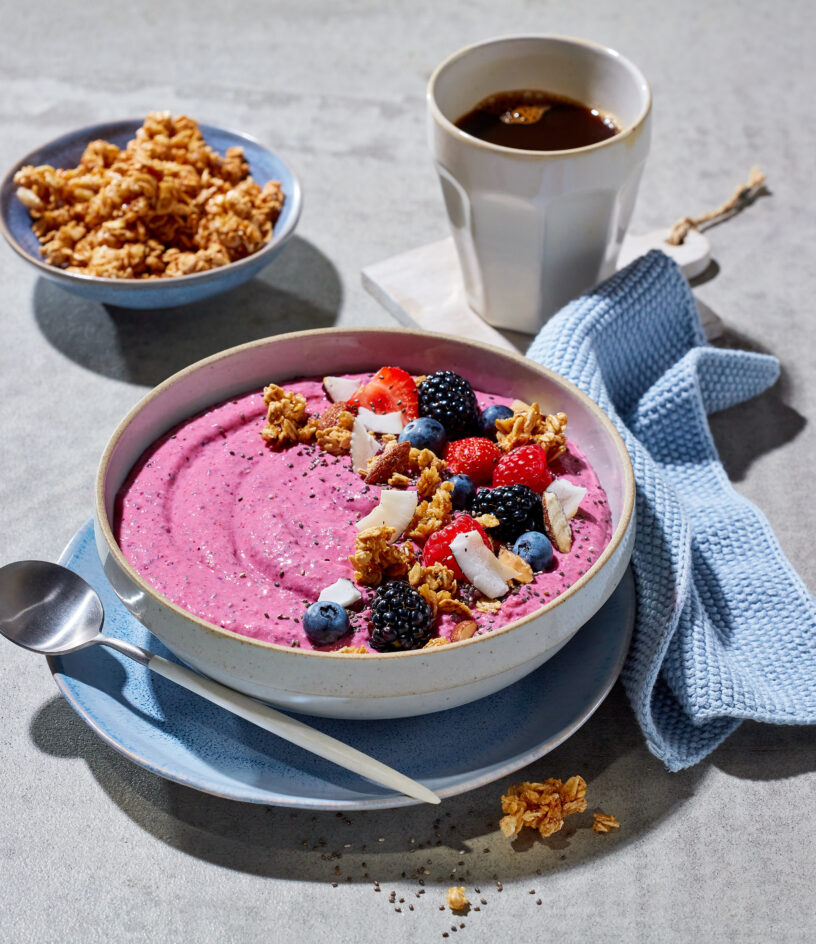 Smoothie Bowl mit Beerenfrüchten - FRoSTA.de