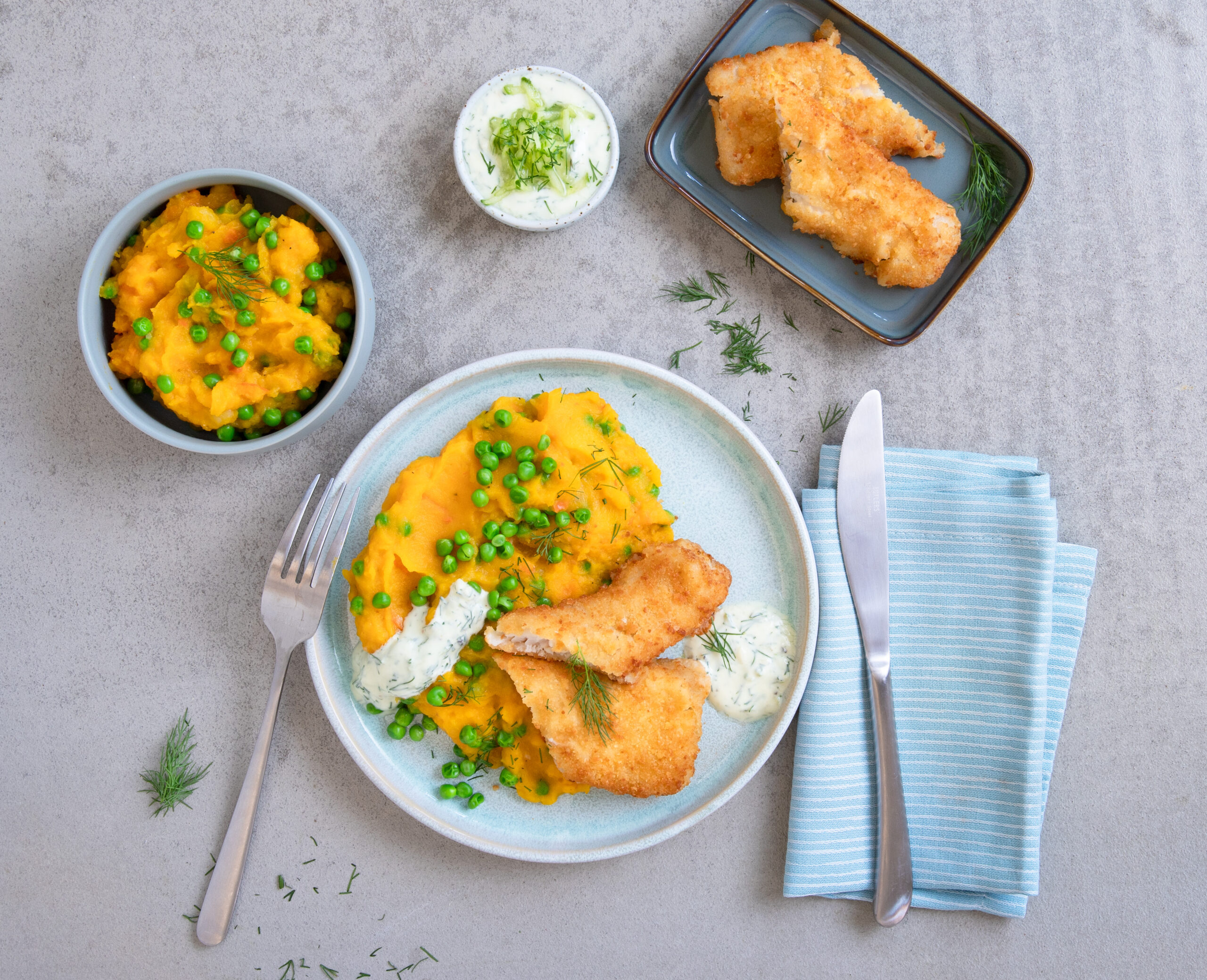 Backofen Fisch Knusprig Kross mit buntem Gemüsepüree und Dilldip ...