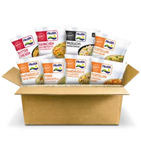 Offene Box mit sieben FRoSTA-Tiefkühlprodukten wie Butter Chicken, Penne Gorgonzola und mehr - bereit für den Genuss.